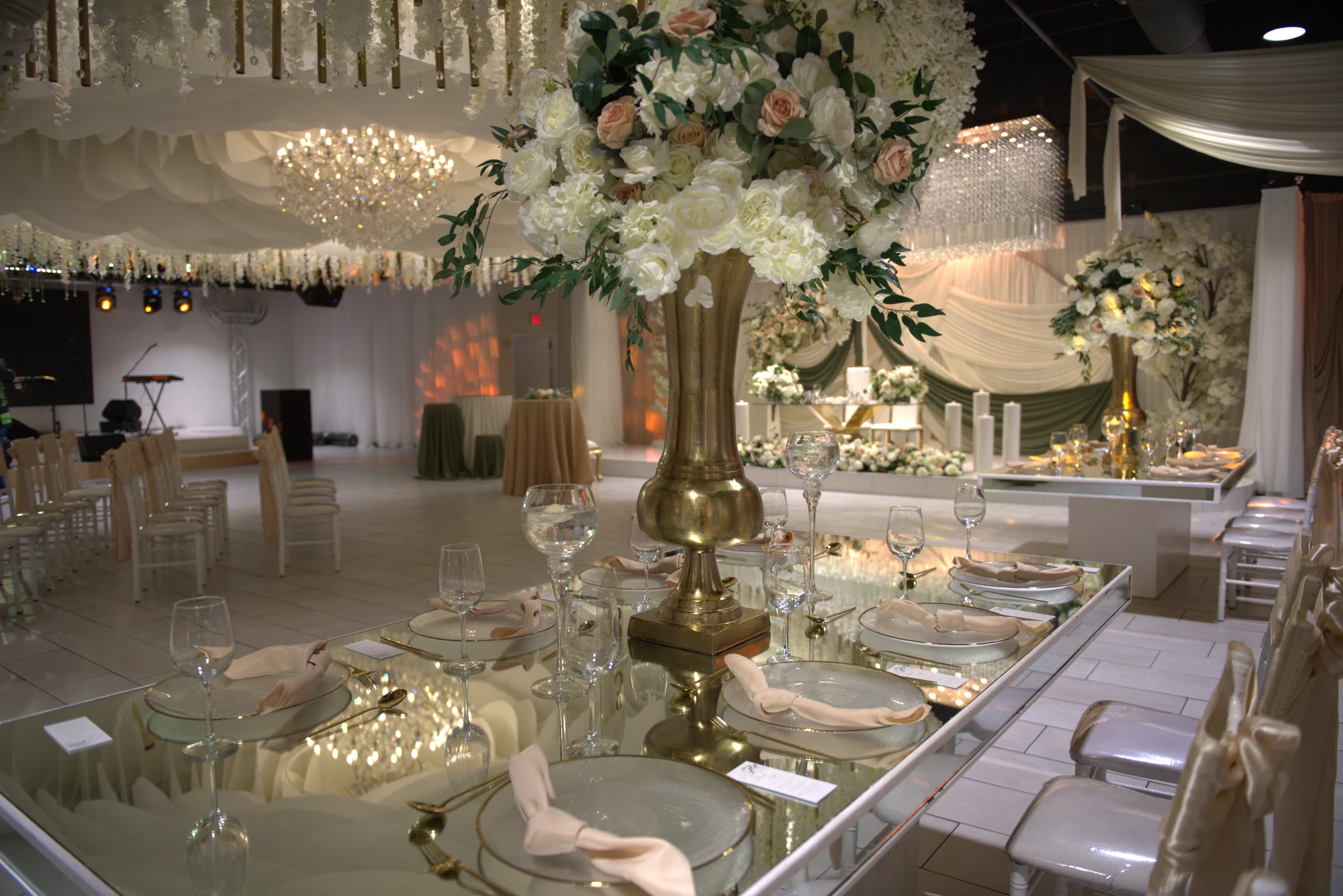 Entrada de La Bella Luna Venue