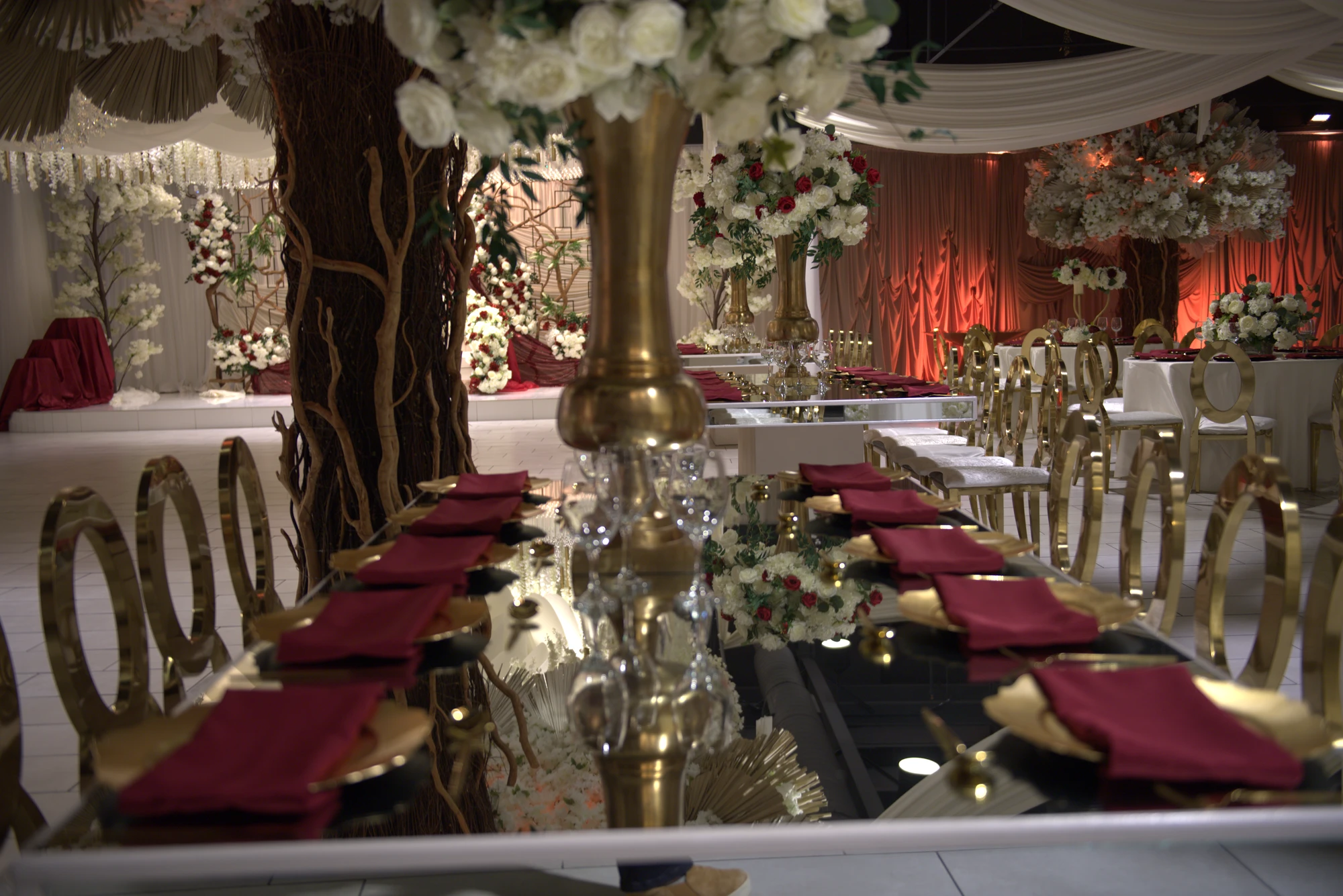 Arco en La Bella Luna Venue